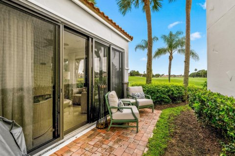 House in Vero Beach, Florida 2 bedrooms, 189.33 sq.m. № 2260706 - photo 18