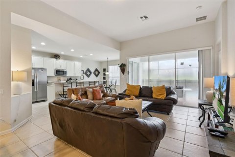 House in Kissimmee, Florida 4 bedrooms, 169.45 sq.m. № 2344997 - photo 7