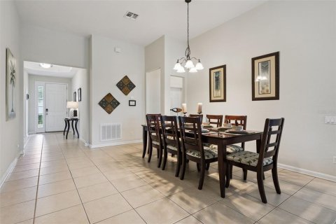 House in Kissimmee, Florida 4 bedrooms, 169.45 sq.m. № 2344997 - photo 5