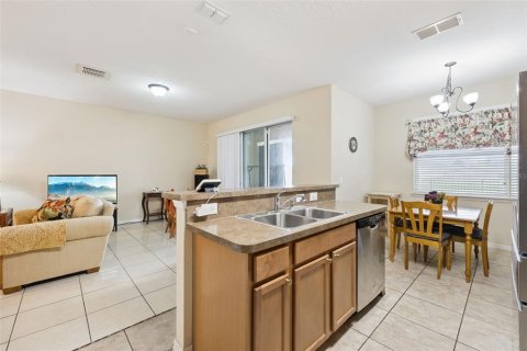 Touwnhouse à vendre à Kissimmee, Floride: 3 chambres, 182.37 m2 № 2428722 - photo 14