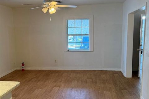 House in Tarpon Springs, Florida 3 bedrooms, 165.46 sq.m. № 2238140 - photo 10