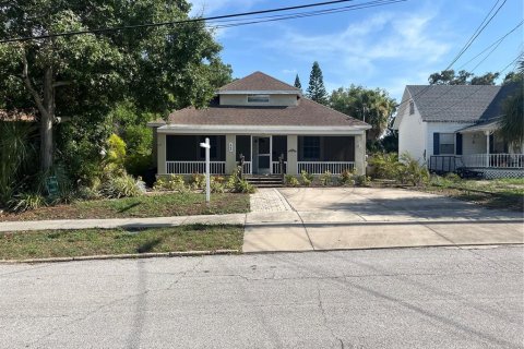 House in Tarpon Springs, Florida 3 bedrooms, 165.46 sq.m. № 2238140 - photo 4