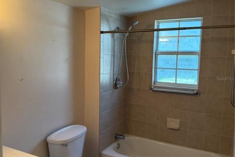 House in Tarpon Springs, Florida 3 bedrooms, 165.46 sq.m. № 2238140 - photo 16
