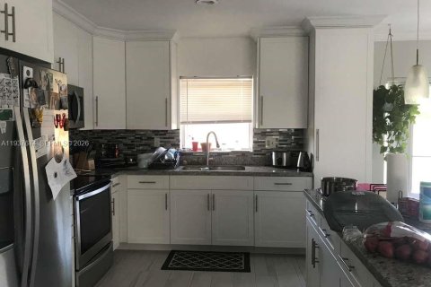 Villa ou maison à Miami, Floride 3 chambres, 120.4 m2 № 1995554