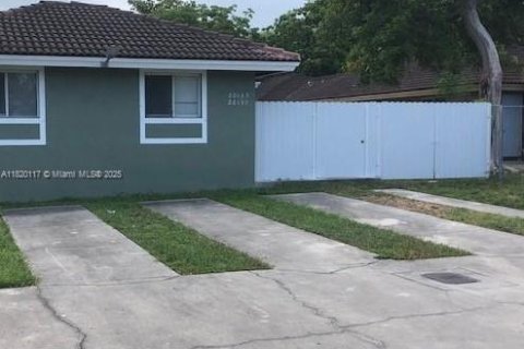 Снять в аренду виллу или дом в Катлер-Бей, Флорида 3 спальни, 213.68м2, № 1777836 - фото 7