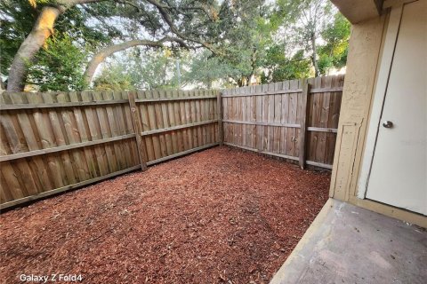 Condo in Brandon, Florida, 2 bedrooms  № 2220007 - photo 16