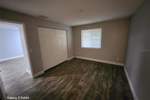 Condo in Brandon, Florida, 2 bedrooms  № 2220007 - photo 14