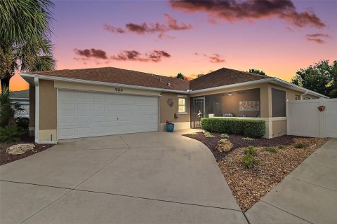 House in The Villages, Florida 3 bedrooms, 147.25 sq.m. № 2117219
