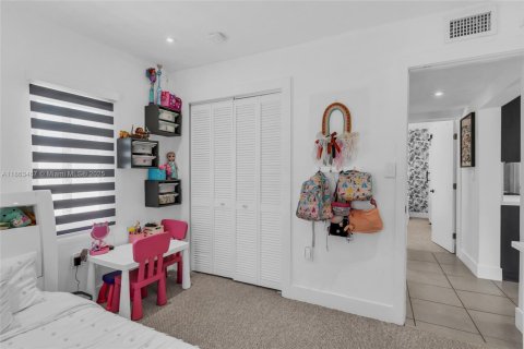 House in Miami, Florida 3 bedrooms, 79.71 sq.m. № 1892886 - photo 24