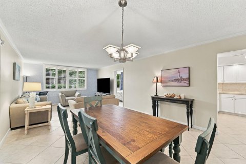 Condo in Lauderdale-by-the-Sea, Florida, 2 bedrooms № 2412808 - photo 2