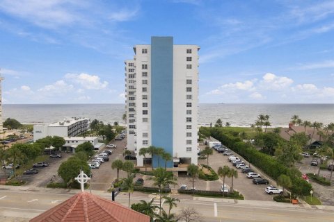 Condo in Lauderdale-by-the-Sea, Florida, 2 bedrooms № 2412808 - photo 29