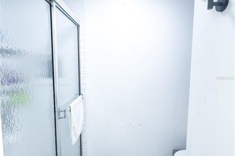 Купить кондоминиум в Хейнс-Сити, Флорида 6 комнат, 144.93м2, № 1538089 - фото 21