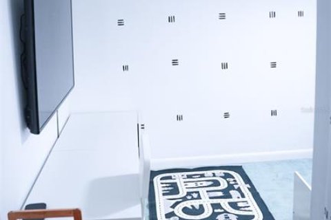 Купить кондоминиум в Хейнс-Сити, Флорида 6 комнат, 144.93м2, № 1538089 - фото 24