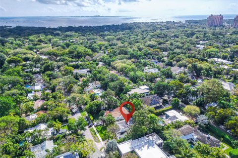 House in Miami, Florida 3 bedrooms, 213.86 sq.m. № 2067450 - photo 29