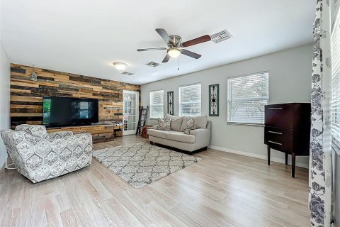 House in Longwood, Florida 3 bedrooms, 129.97 sq.m. № 1879150 - photo 4