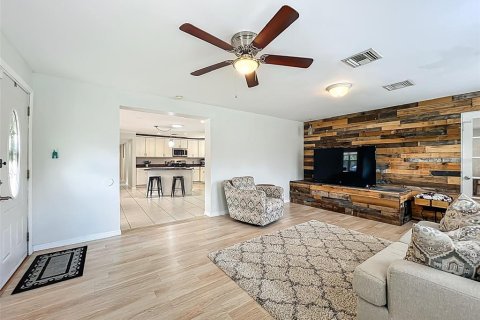 House in Longwood, Florida 3 bedrooms, 129.97 sq.m. № 1879150 - photo 5