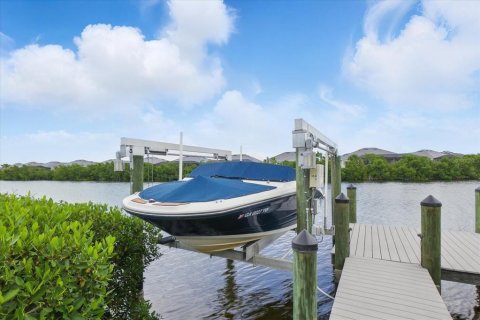 House in Port Charlotte, Florida 4 bedrooms, 219.34 sq.m. № 1786428 - photo 5