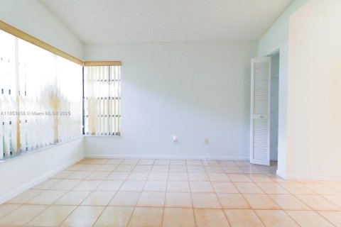 House in Delray Beach, Florida 3 bedrooms, 144.37 sq.m. № 1875744 - photo 9