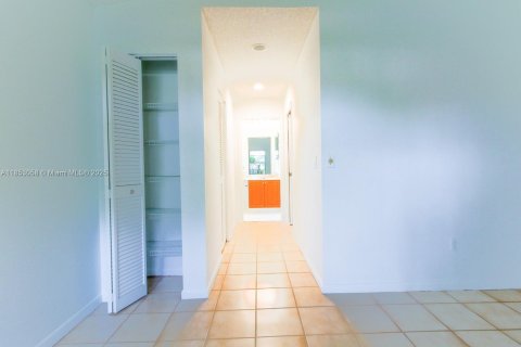 House in Delray Beach, Florida 3 bedrooms, 144.37 sq.m. № 1875744 - photo 12