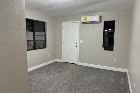 Villa ou maison à vendre à Orlando, Floride: 3 chambres, 118.82 m2 № 2400445 - photo 29