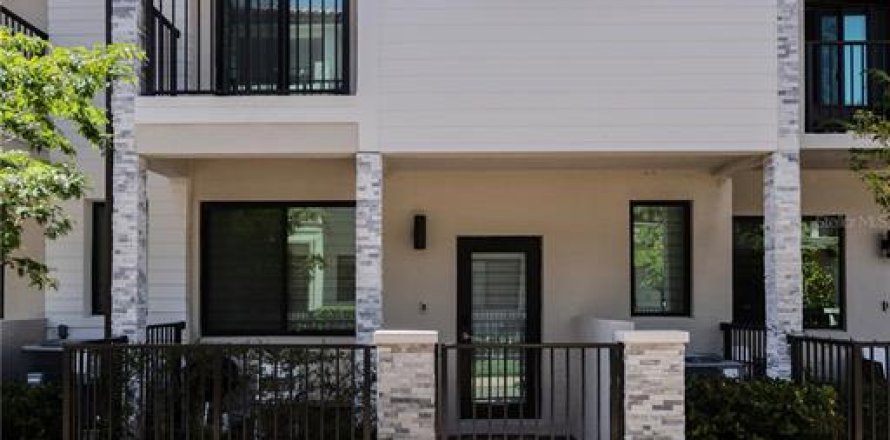 Townhouse in Doral, Florida 4 bedrooms, 153.47 sq.m. № 1721999