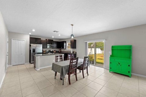 House in Riverview, Florida 4 bedrooms, 244.61 sq.m. № 1675528 - photo 13