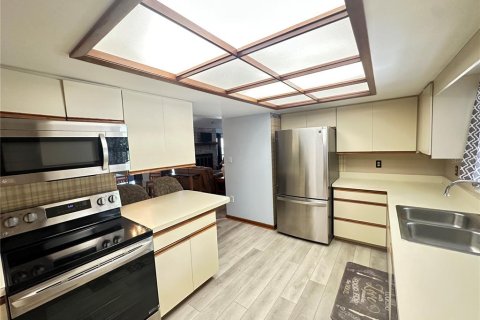 Villa ou maison à louer à Fruitland Park, Floride: 2 chambres, 147.16 m2 № 2413973 - photo 6