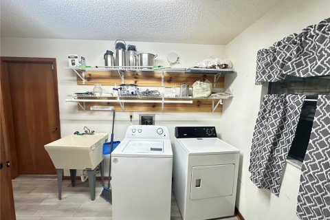 Villa ou maison à louer à Fruitland Park, Floride: 2 chambres, 147.16 m2 № 2413973 - photo 10