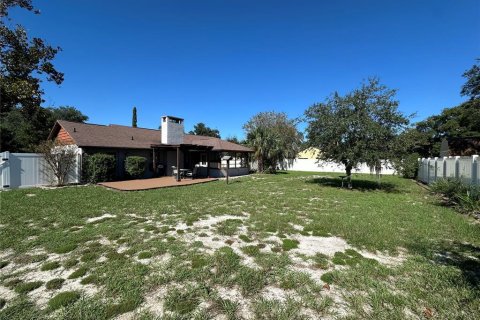 Villa ou maison à louer à Fruitland Park, Floride: 2 chambres, 147.16 m2 № 2413973 - photo 13