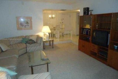 Copropriété à vendre à Lauderhill, Floride: 1 chambre, 74.32 m2 № 2022560 - photo 5