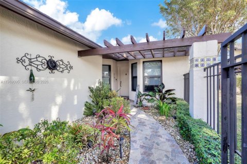 Townhouse in Miami, Florida 3 bedrooms, 116.41 sq.m. № 2029993 - photo 16