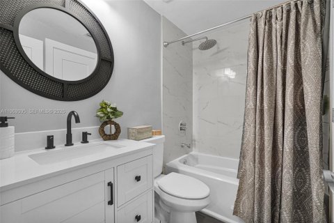 Townhouse in Miami, Florida 3 bedrooms, 116.41 sq.m. № 2029993 - photo 9