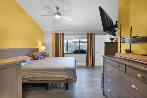 Townhouse in Miami, Florida 3 bedrooms, 116.41 sq.m. № 2029993 - photo 8