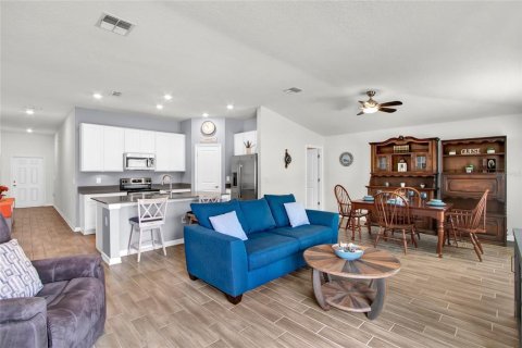 House in Davenport, Florida 3 bedrooms, 144.93 sq.m. № 1773803 - photo 11