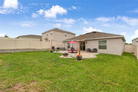 House in Davenport, Florida 3 bedrooms, 144.93 sq.m. № 1773803 - photo 22