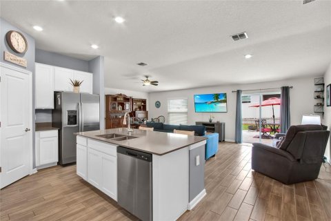 House in Davenport, Florida 3 bedrooms, 144.93 sq.m. № 1773803 - photo 7