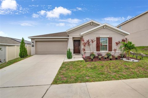 House in Davenport, Florida 3 bedrooms, 144.93 sq.m. № 1773803 - photo 1