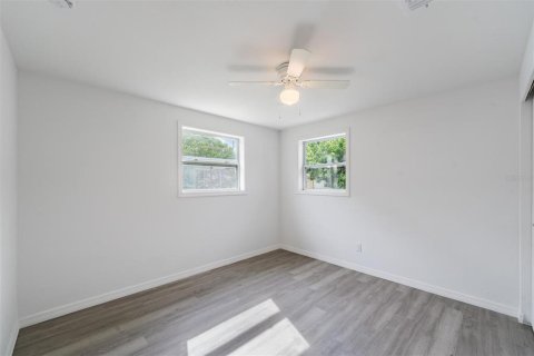 House in Largo, Florida 3 bedrooms, 62.34 sq.m. № 1902440 - photo 14