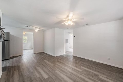House in Largo, Florida 3 bedrooms, 62.34 sq.m. № 1902440 - photo 3