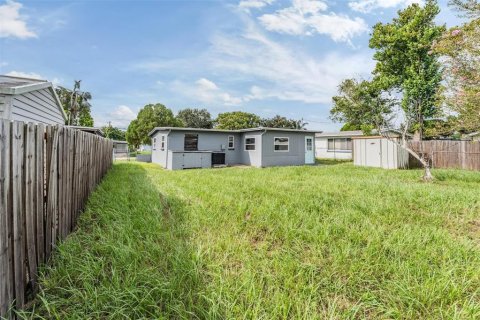 House in Largo, Florida 3 bedrooms, 62.34 sq.m. № 1902440 - photo 15