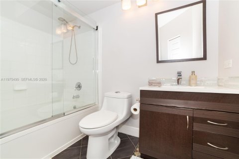 Condominio en venta en Sunny Isles Beach, Florida, 2 dormitorios, 95.13 m2 № 2040454 - foto 26