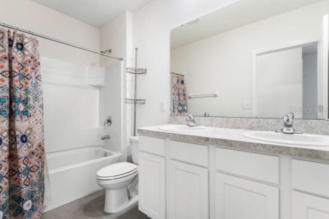 Casa en venta en Tampa, Florida, 4 dormitorios, 216.28 m2 № 1359478 - foto 25