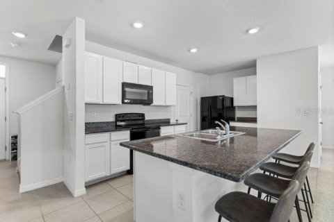 Casa en venta en Tampa, Florida, 4 dormitorios, 216.28 m2 № 1359478 - foto 13
