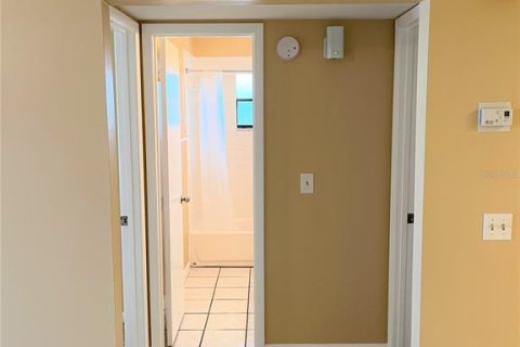 Apartment in New Smyrna Beach, Florida 2 bedrooms, 92.9 sq.m. № 1913008 - photo 9