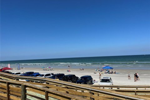 Apartment in New Smyrna Beach, Florida 2 bedrooms, 92.9 sq.m. № 1913008 - photo 20