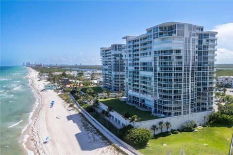 Condominio en venta en Hollywood, Florida, 3 dormitorios, 193.05 m2 № 1790670 - foto 2