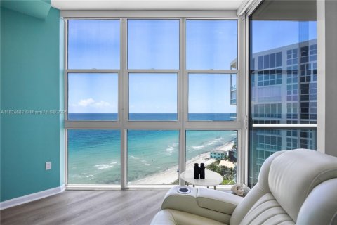 Condominio en venta en Hollywood, Florida, 3 dormitorios, 193.05 m2 № 1790670 - foto 19