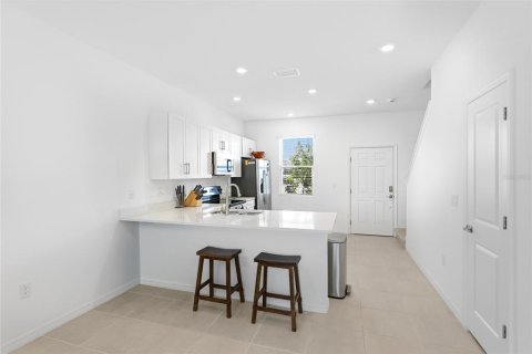 Touwnhouse à louer à Sarasota, Floride: 2 chambres, 111.67 m2 № 2096425 - photo 9