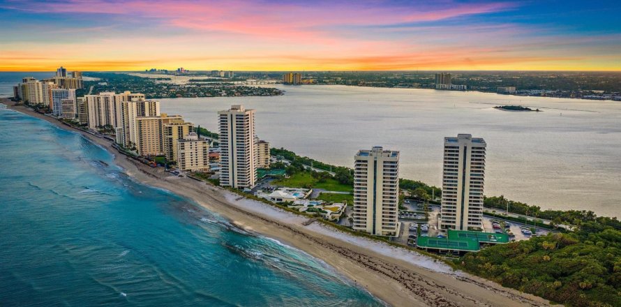 Condo à Riviera Beach, Floride, 2 chambres  № 2259965
