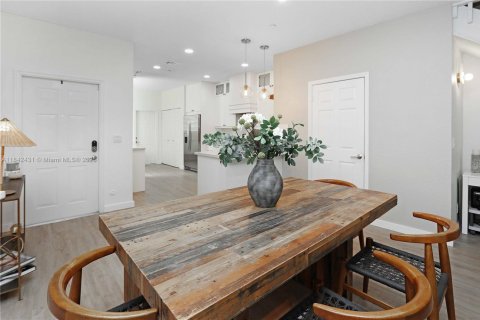 Townhouse in Weston, Florida 2 bedrooms, 128.76 sq.m. № 1834225 - photo 28